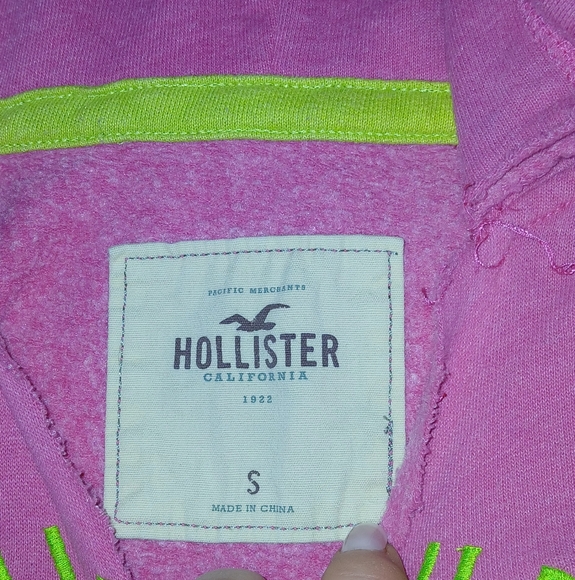 Sweatshirt - Picture 2 of 3